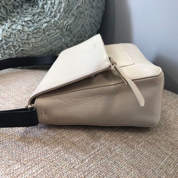 Cole Haan Genuine Leather Cream Ivory Black Cameron Shoulder HandBag Purse Bag - Picture 5 of 13